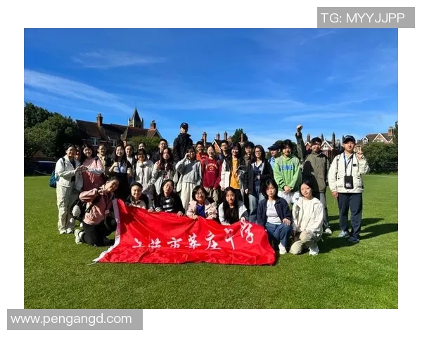 崛起中的足球新星:探寻未来足坛巨星的成长轨迹与潜力分析 崛起中的足球新星:探寻未来足坛巨星的成长轨迹与潜力分析